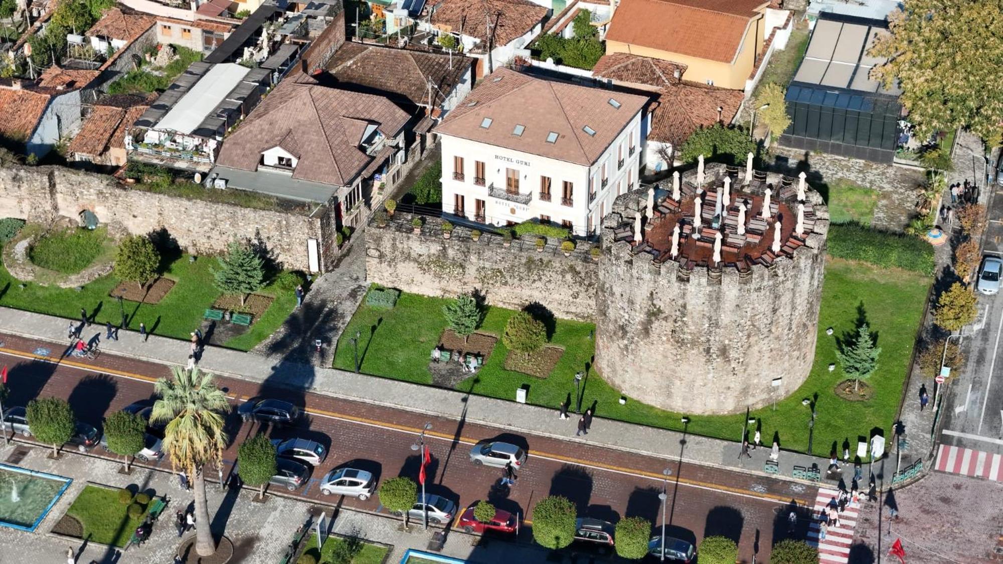 Hotel Guri Elbasan Exteriér fotografie